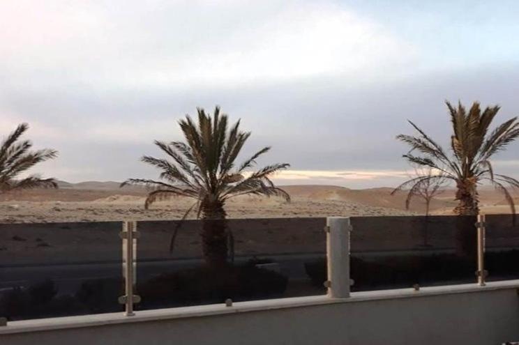 צימרים שירת הכוכבים 미츠페 라몬 외부 사진